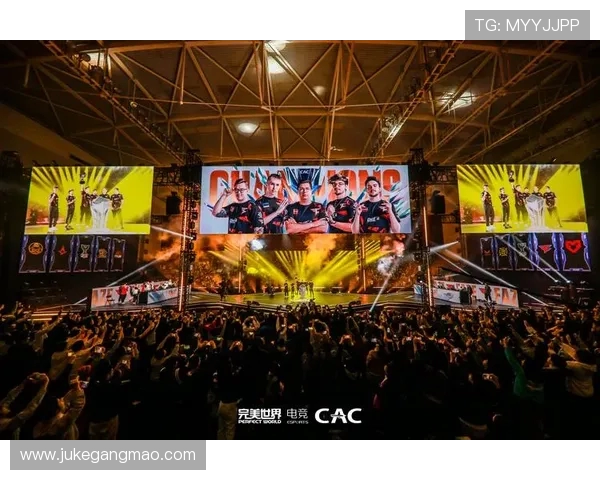 《2025年全球电竞大赛激战正酣，顶级战队争锋新技术引领未来》