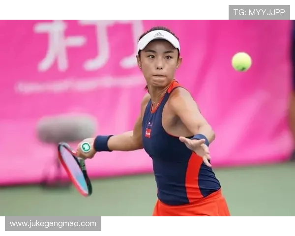 深度剖析上海网球队技术特点与对手实力的全面对比分析 深度剖析上海网球队技术特点与对手实力的全面对比分析