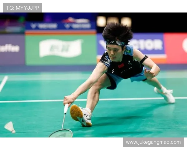 羽毛球战术解析:成都羽毛球队的战术控制与执行体系探讨