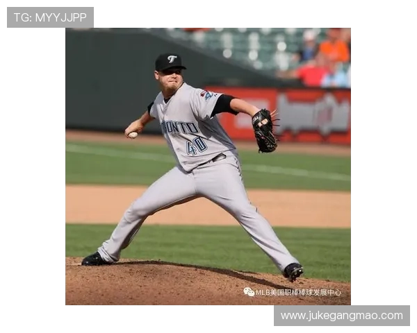 哈德斯菲尔德与雷丁精彩对决直播全程回顾与战报分析